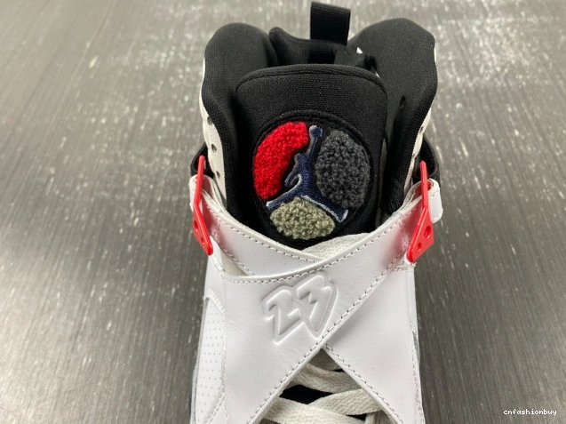 Retro (2013) Air 305381-103 8 Jordan Bugs Bunny 0921